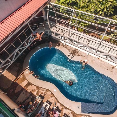 Hostel De Haan Jacó Екстериор снимка