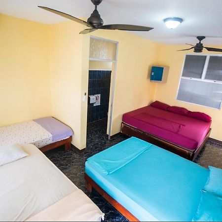 Hostel De Haan Jacó Екстериор снимка