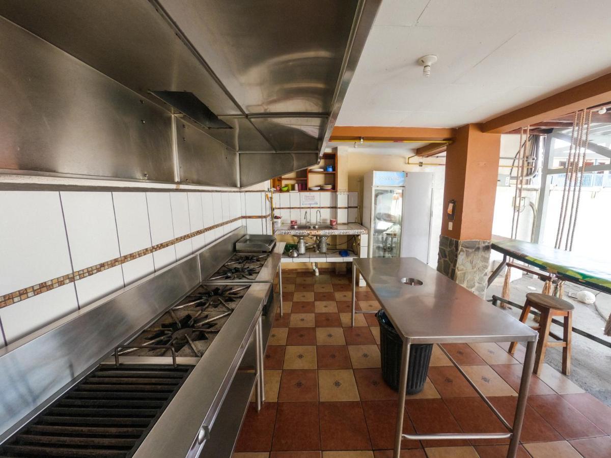 Hostel De Haan Jacó Екстериор снимка
